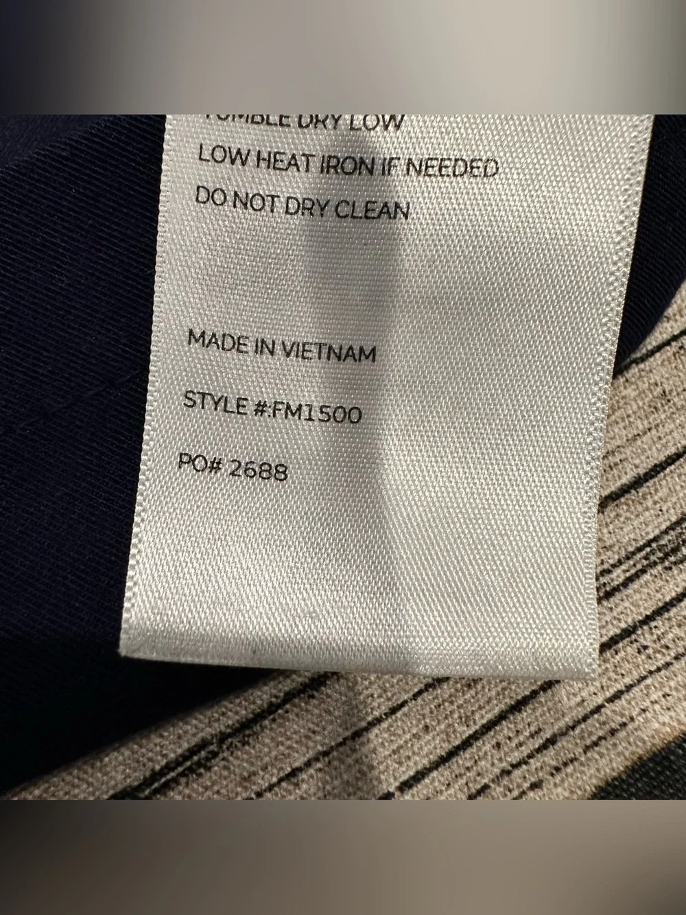 Figs Matching Navy Scrub Set: Axim Pants & Leon Top Both Size Medium